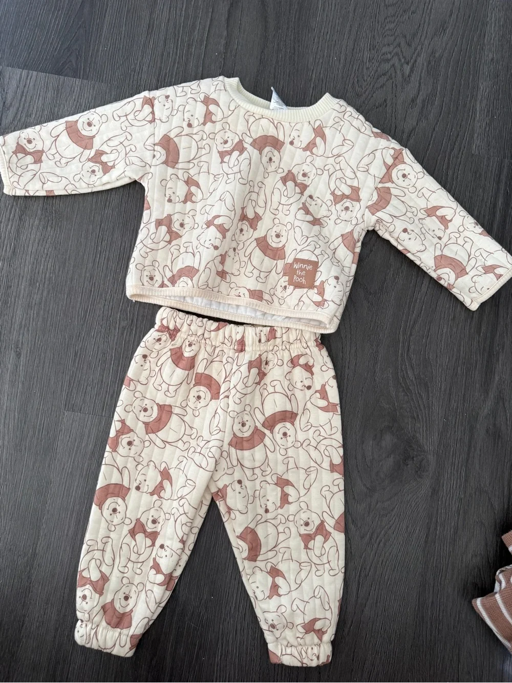 Disney Winnie the Pooh set 6-9 month